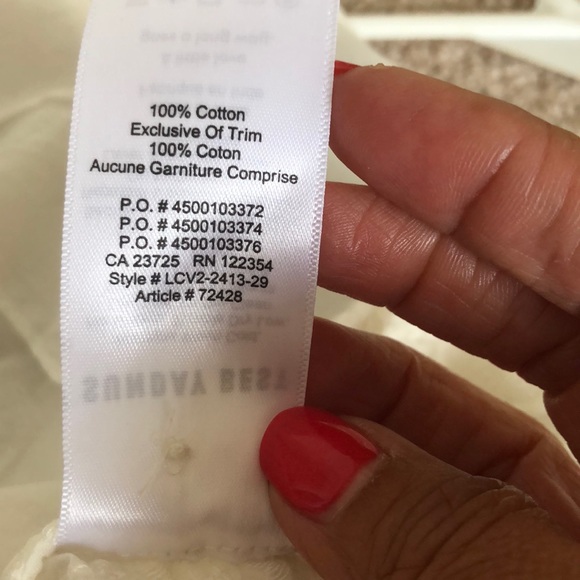 Aritzia cotton embroidered whitE top. NWOT. XS - Picture 7 of 8